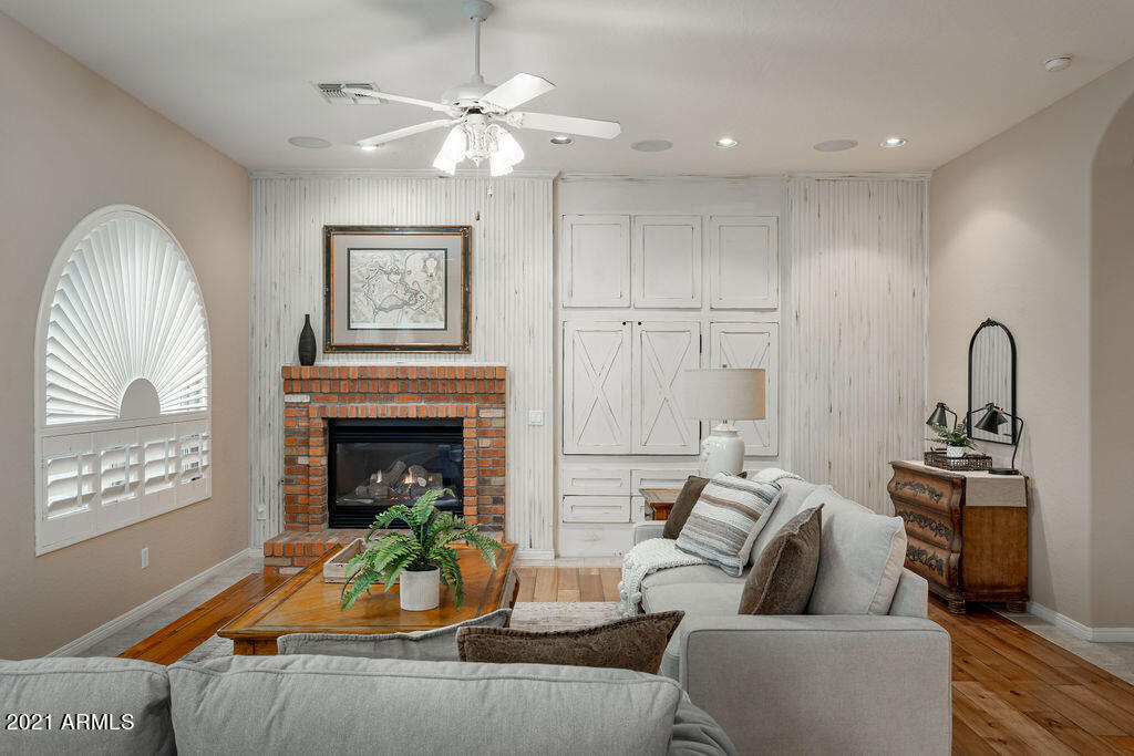 4565 East Desperado Road Gilbert, AZ 85297 - Photo 14 of 64 Family Room w/Gas Fireplace