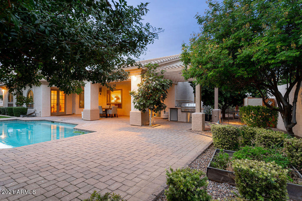 4565 East Desperado Road Gilbert, AZ 85297 - Photo 38 of 64 Large Covered Patio & Pergola w/Pavers