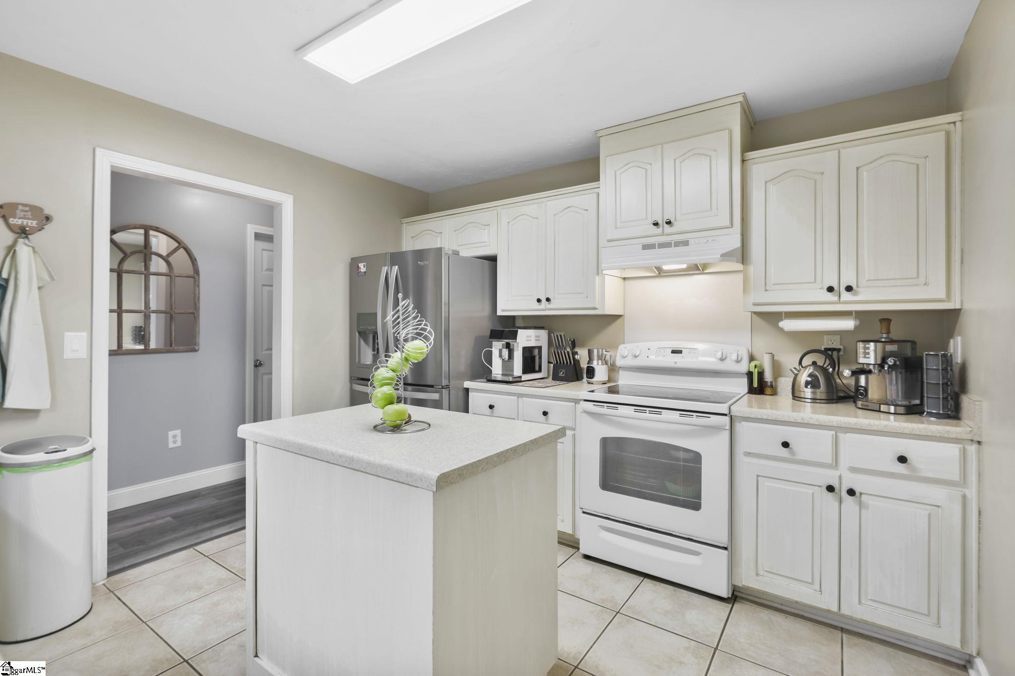 665 Holly Springs Road Lyman, SC 29365 - Photo 12 of 38