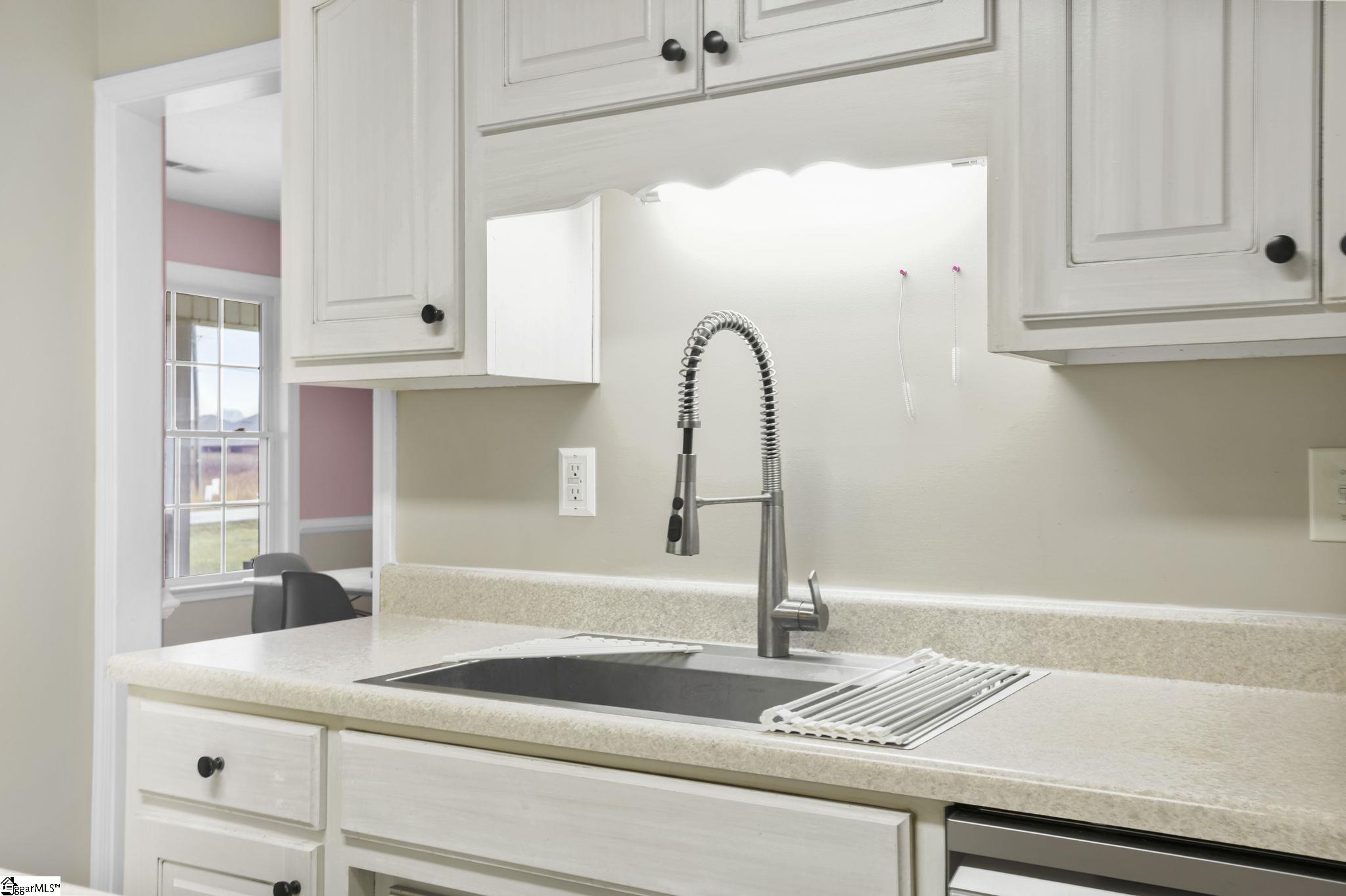 665 Holly Springs Road Lyman, SC 29365 - Photo 14 of 38