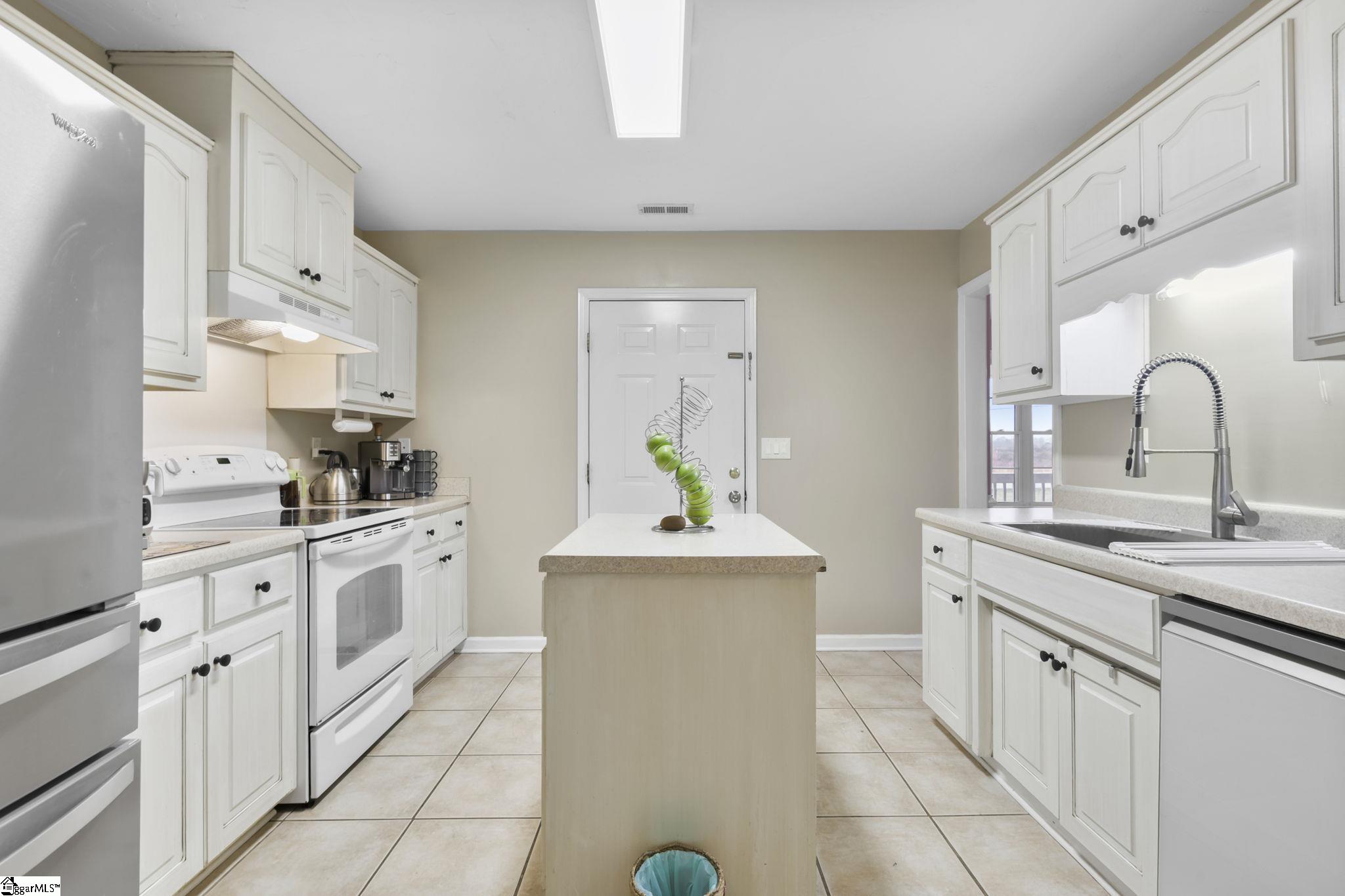 665 Holly Springs Road Lyman, SC 29365 - Photo 15 of 38