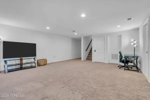 $6,000 | 2 Malcolm Way, Lincroft, NJ 07738