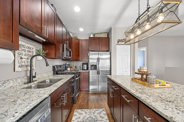 $288,000 | 1962 Rena Lane, Yorkville, IL 60560