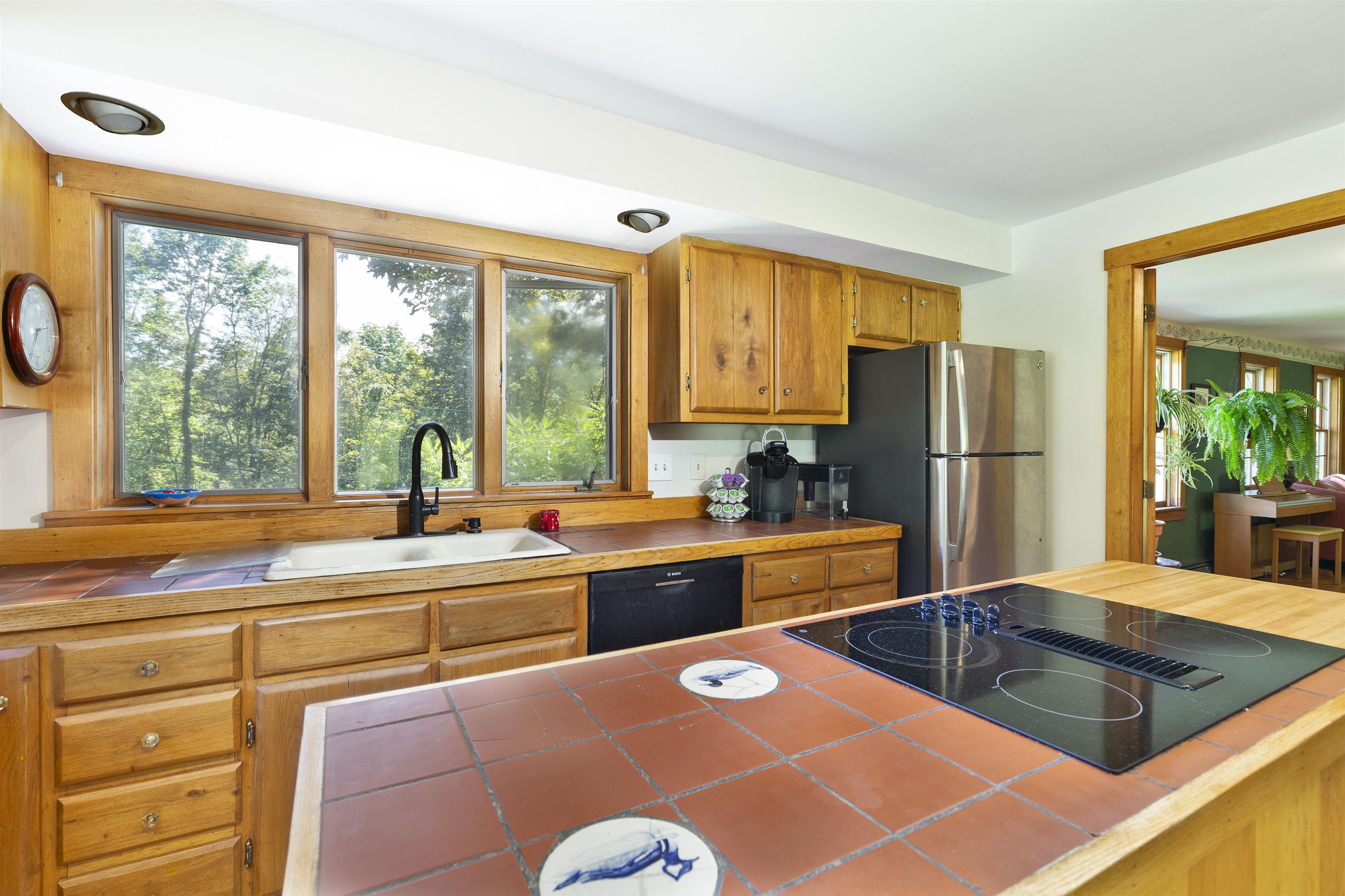 46 Runnals Road Hartford, VT 05001 - Photo 12 of 37