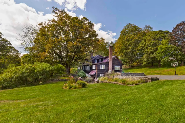 $585,000 | 46 Runnals Road, Hartford, VT 05001