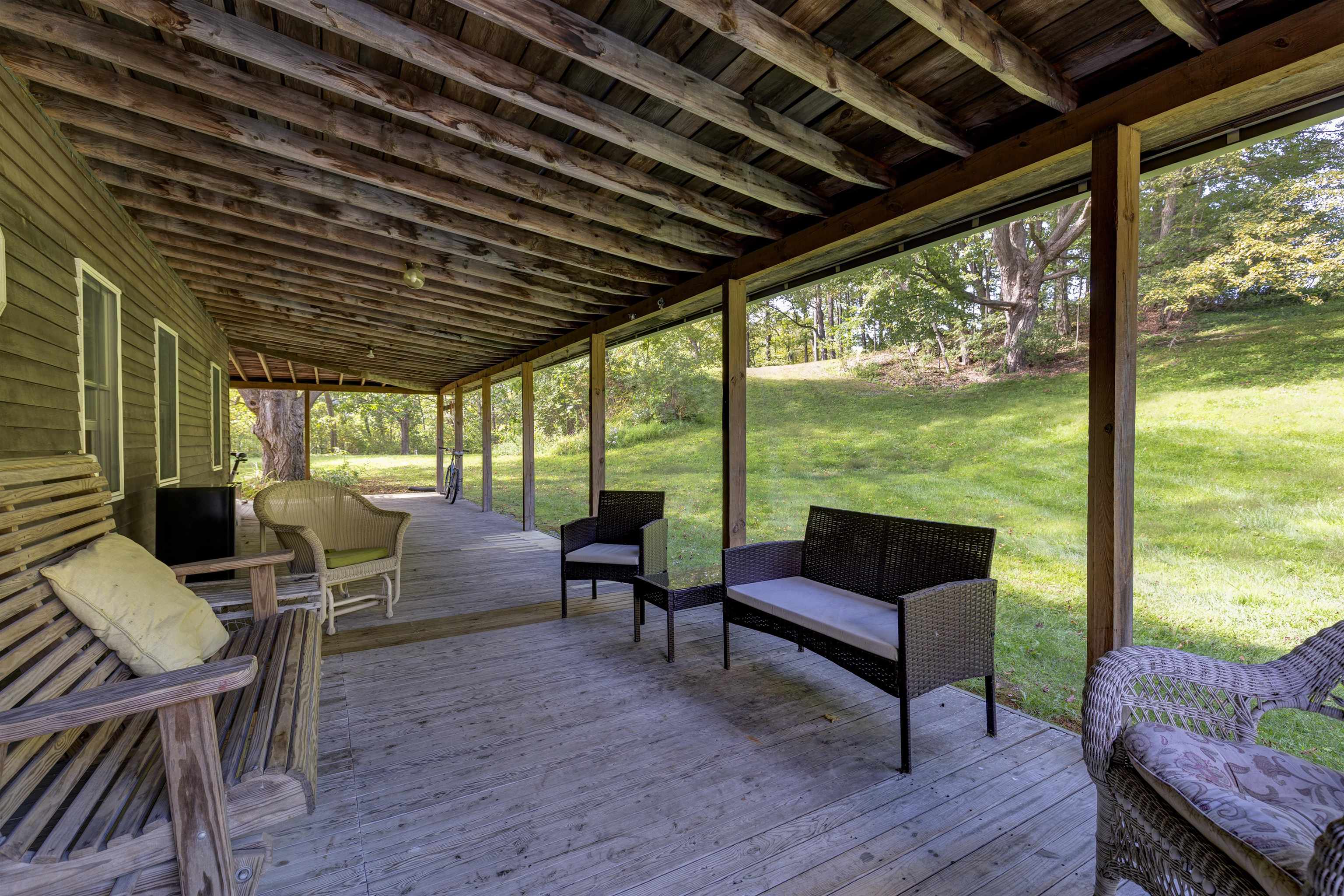 46 Runnals Road Hartford, VT 05001 - Photo 6 of 37