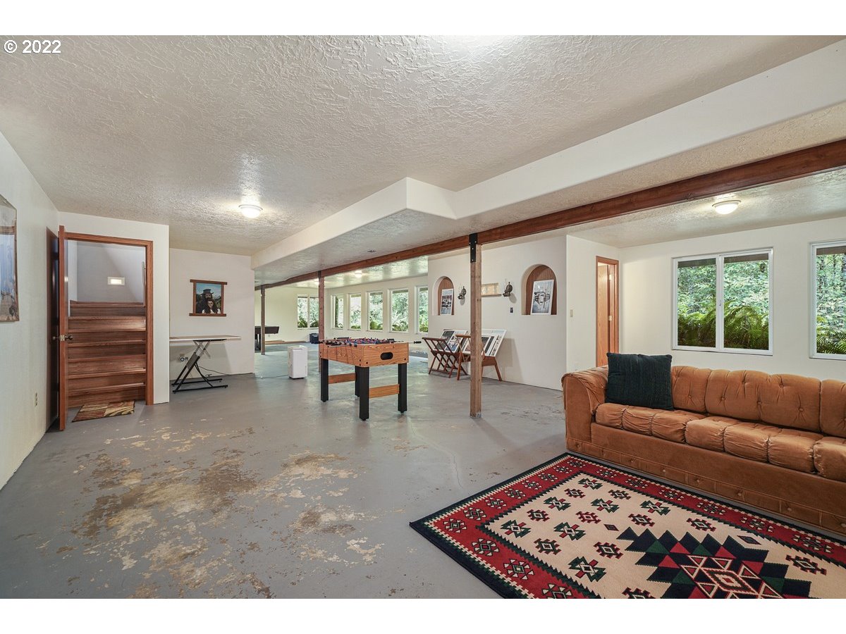 37275 Jenck Road Cloverdale, OR 97112 - Photo 20 of 32