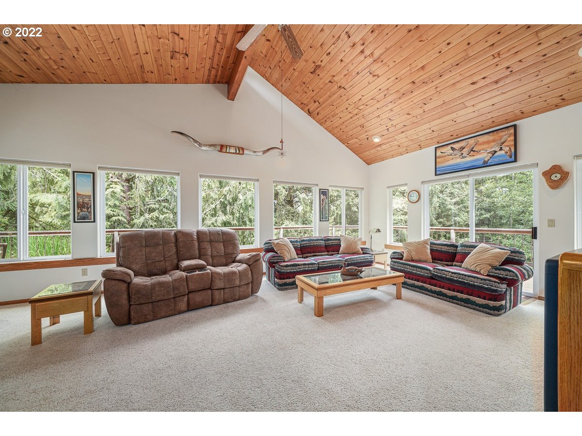 37275 Jenck Road Cloverdale, OR 97112 - Photo 5 of 32