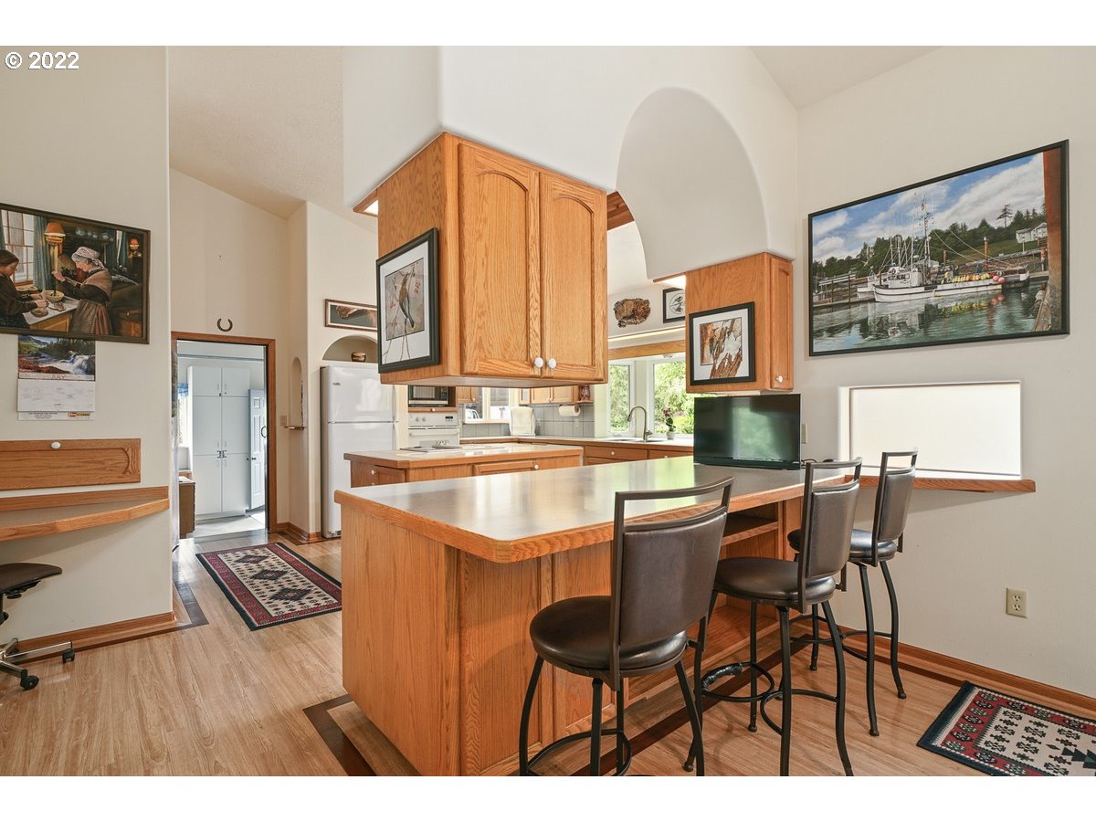 37275 Jenck Road Cloverdale, OR 97112 - Photo 8 of 32