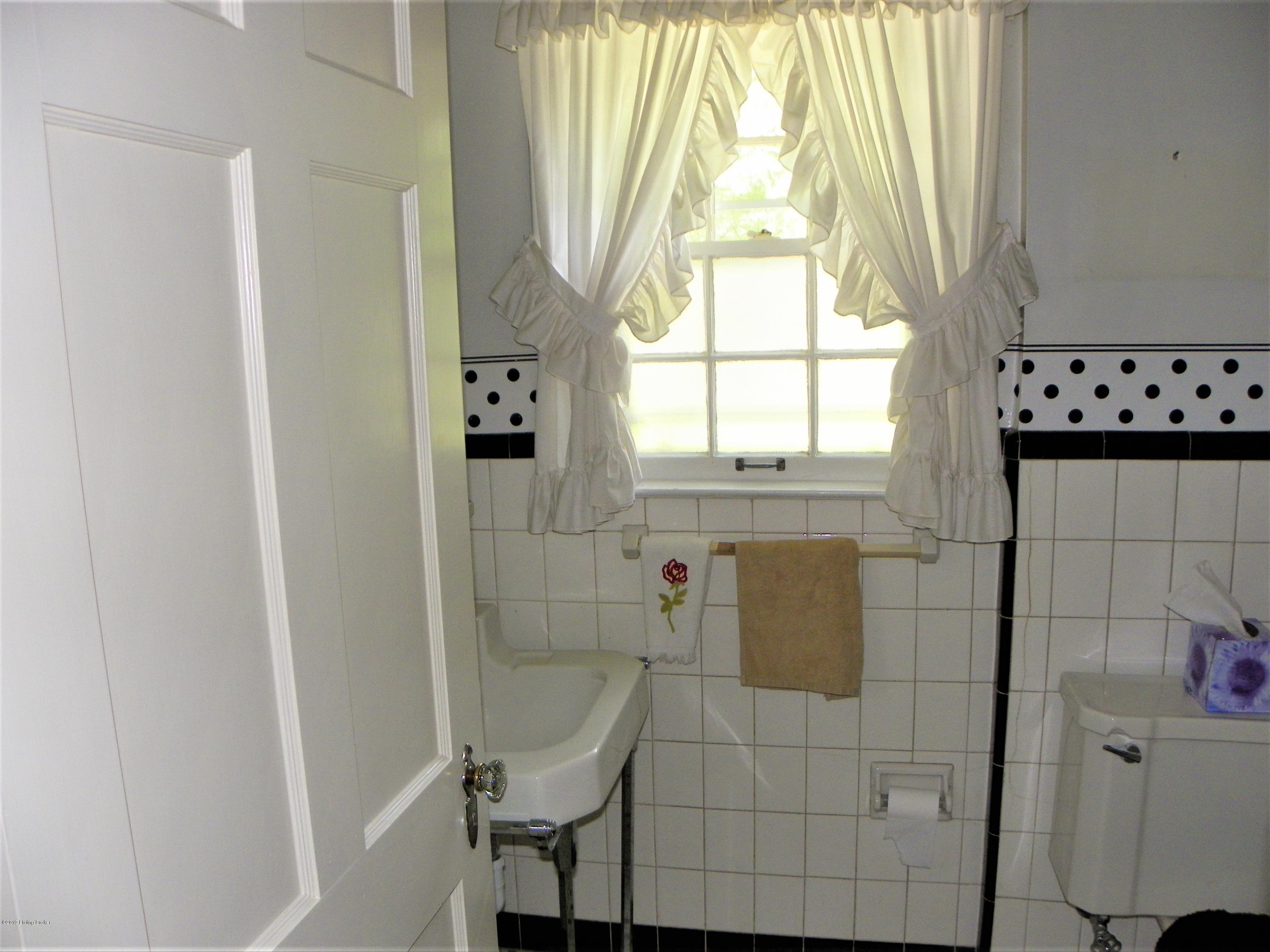 203 Sage Road Louisville, KY 40207 - Photo 18 of 34 pic19