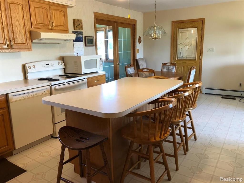2121 Helena Road Bad Axe, MI 48413 - Photo 9 of 24