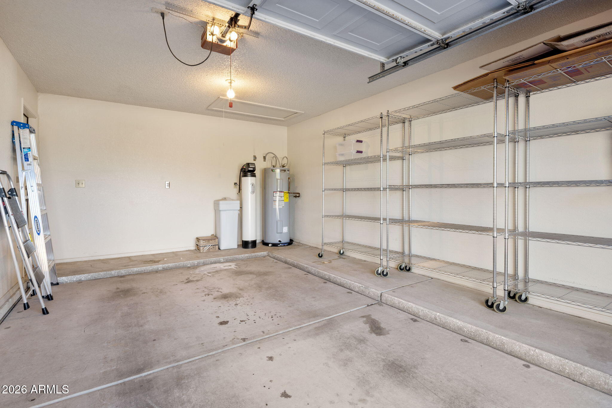 542 South Higley Road, Unit 54 Mesa, AZ 85206 - Photo 22 of 29 a view of a room with gym equipment