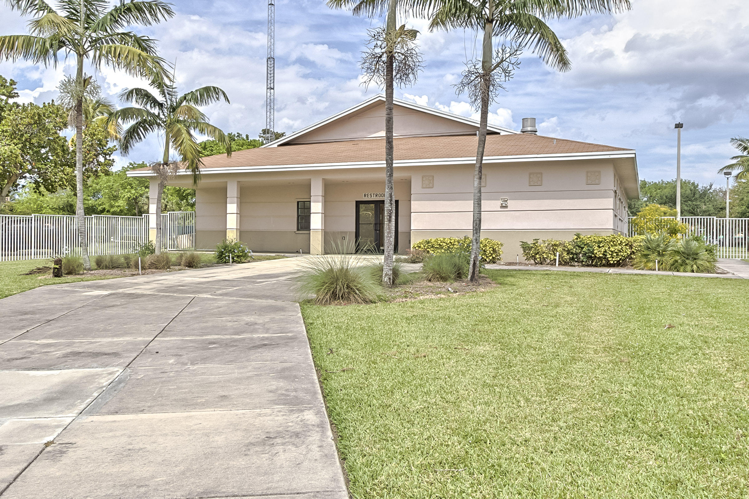 755 Dotterel Road, Unit 1212 Delray Beach, FL 33444 - Photo 34 of 37 kozak-32