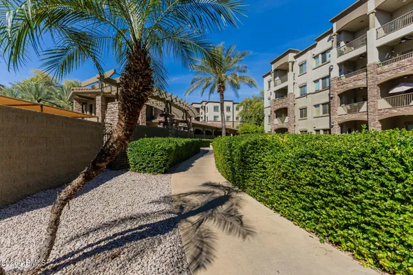 $300,000 | 5450 East Deer Valley Drive, Unit 3019, Phoenix, AZ 85054