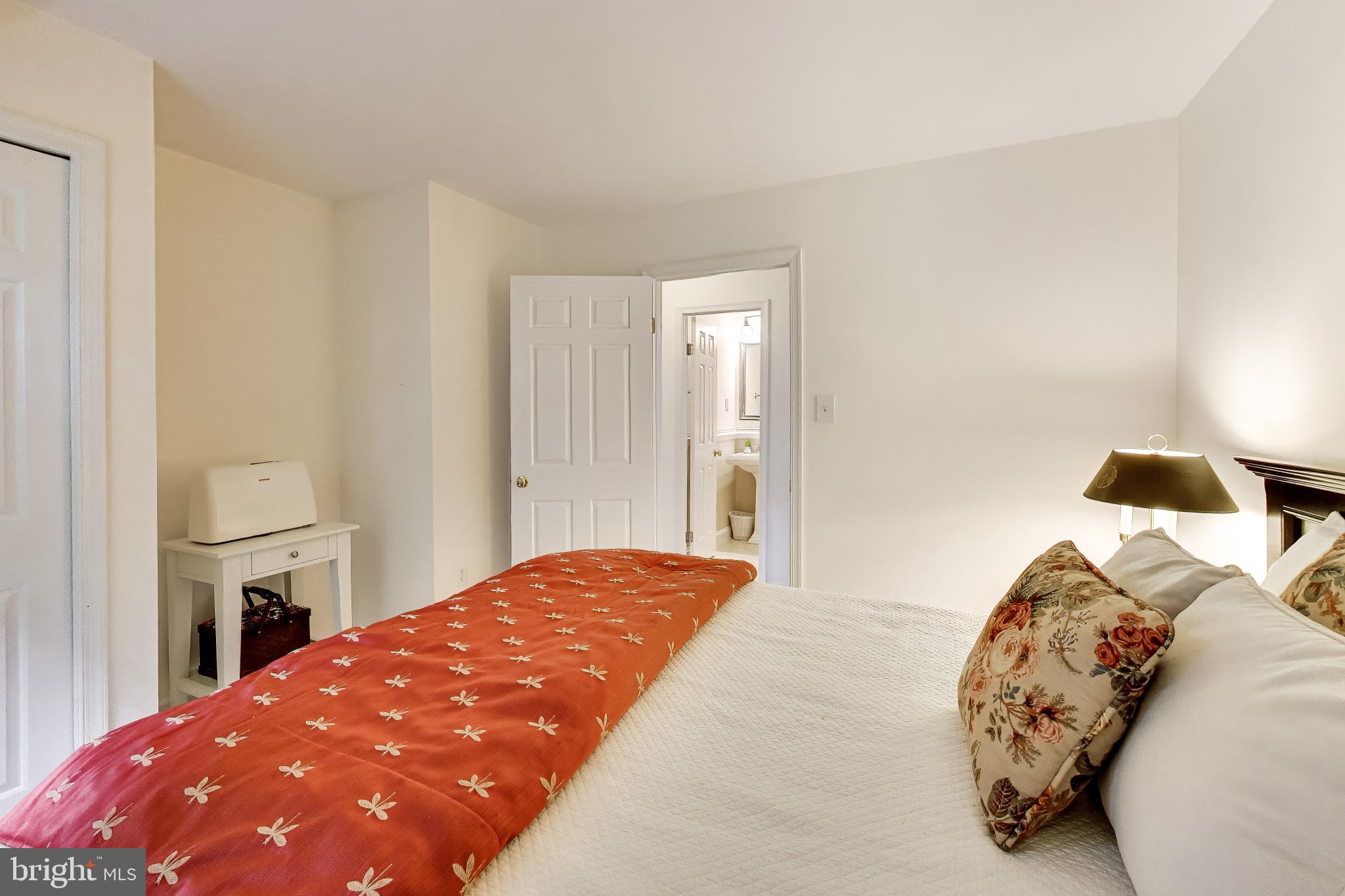 13382 Point Rider Lane Herndon, VA 20171 - Photo 19 of 44 Gallery Image 19