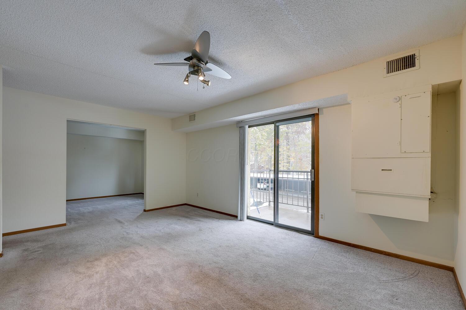 4145 Karl Road, Unit 223 Columbus, OH 43224 - Photo 6 of 31 4145 Karl Rd Columbus OH 43224-large-016