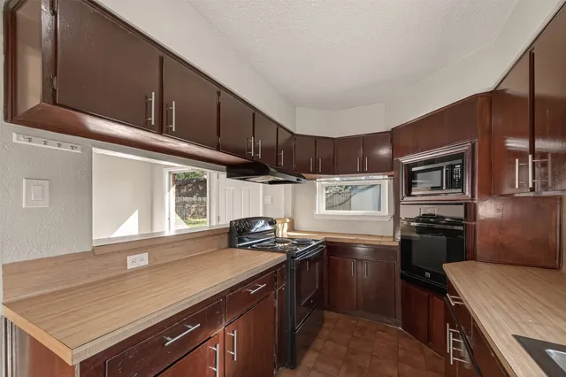 $1,500 | 1211 Helms Road, Houston, TX 77088