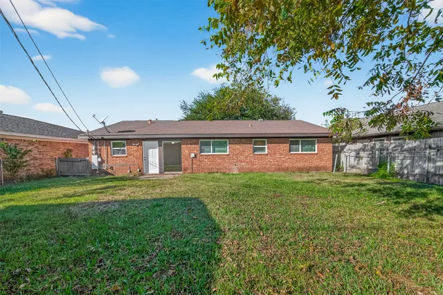 $1,500 | 1211 Helms Road, Houston, TX 77088