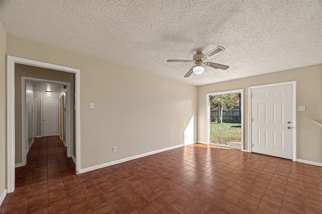 $1,500 | 1211 Helms Road, Houston, TX 77088