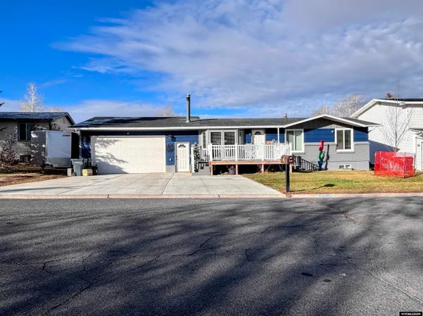 $390,000 | 105 Zuni Court, Evanston, WY 82930