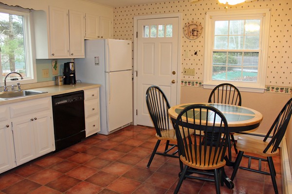 344 Reed Street Hanson, MA 02341 - Photo 6 of 17 Gallery Image 6