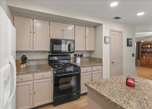 $699,000 | 2090 Iroula Way, Tracy, CA 95377