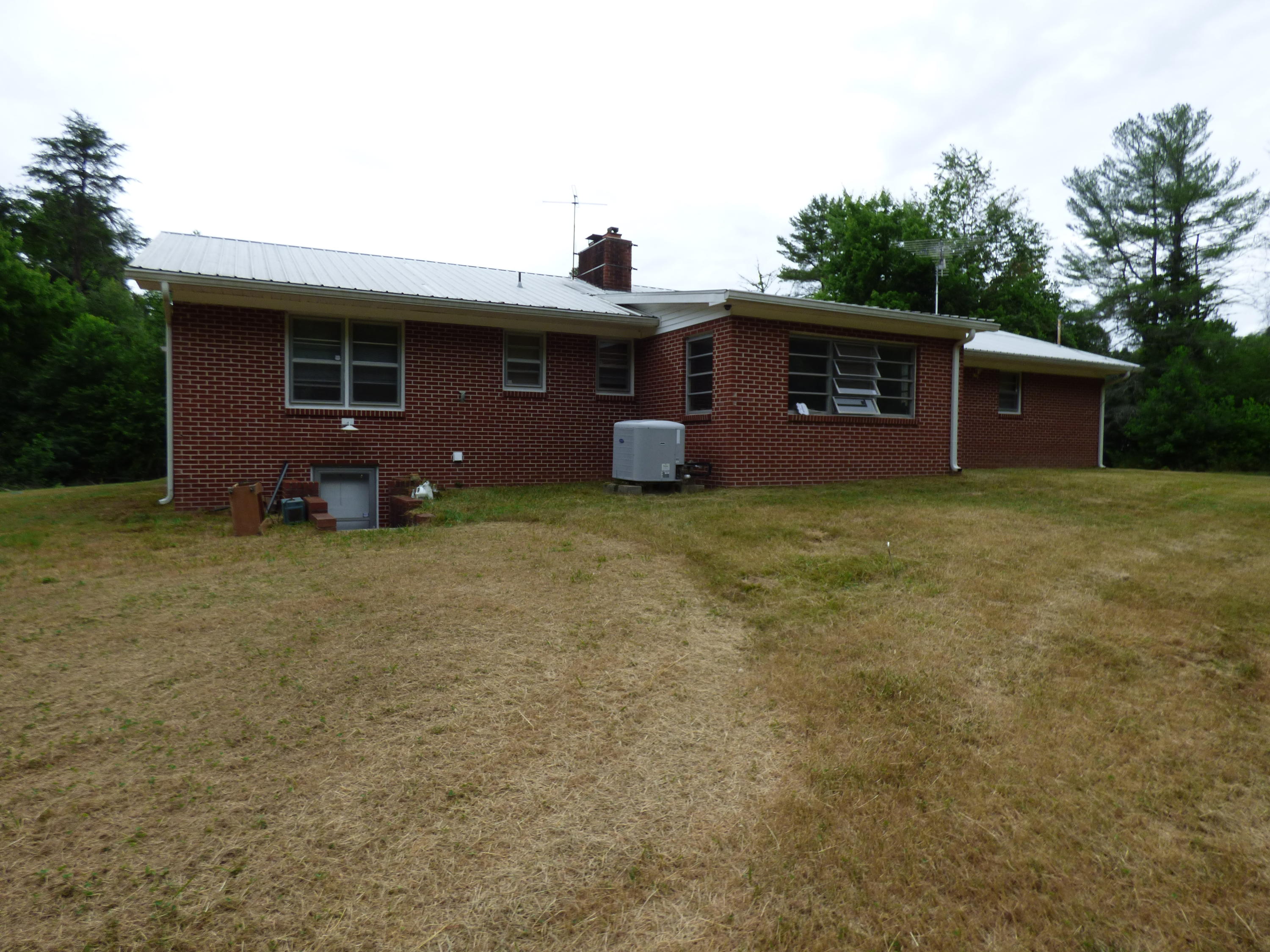 1100 Randolph Road Crossville, TN 38571 - Photo 29 of 32 P1040956