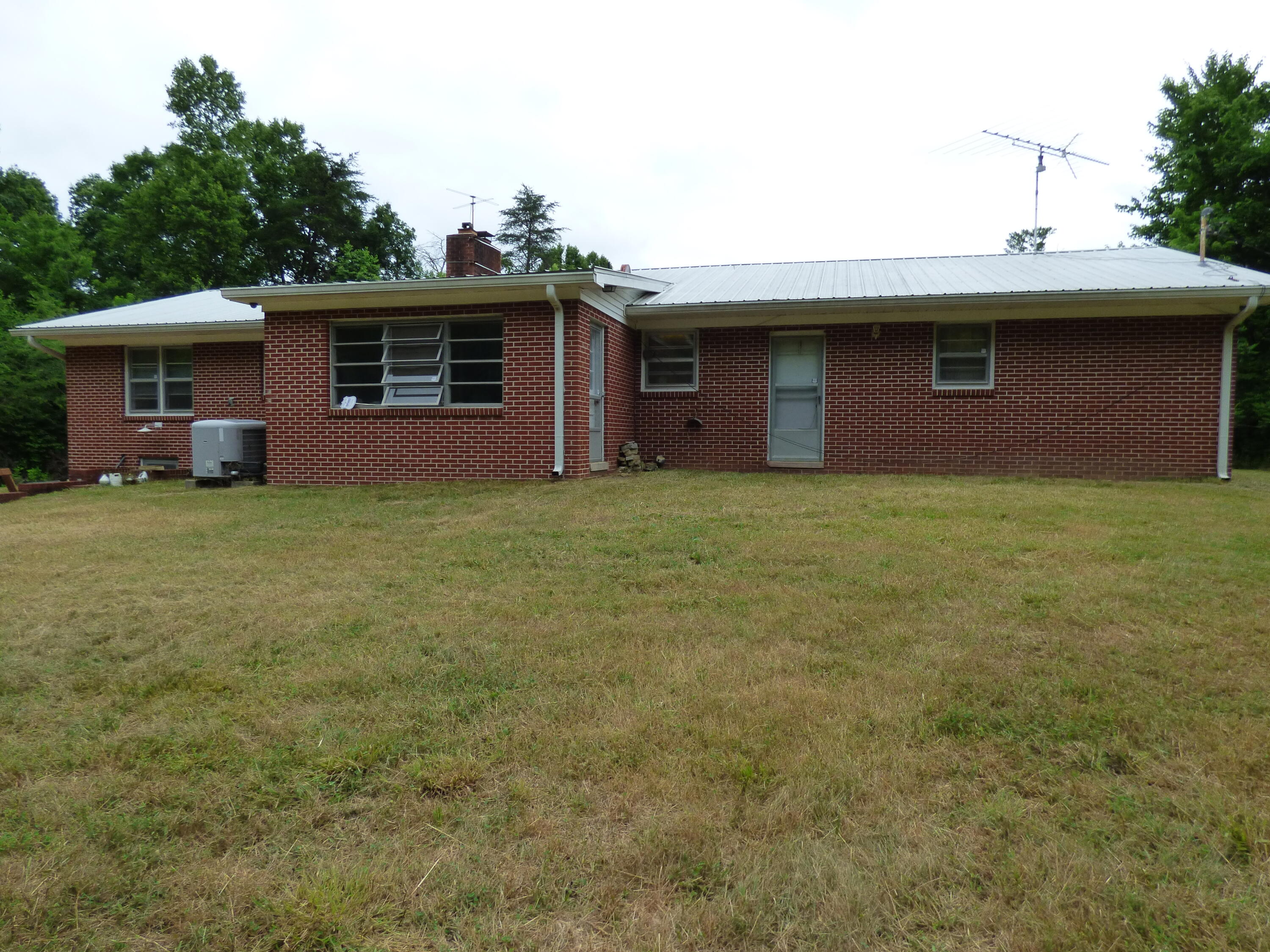 1100 Randolph Road Crossville, TN 38571 - Photo 31 of 32 P1040958