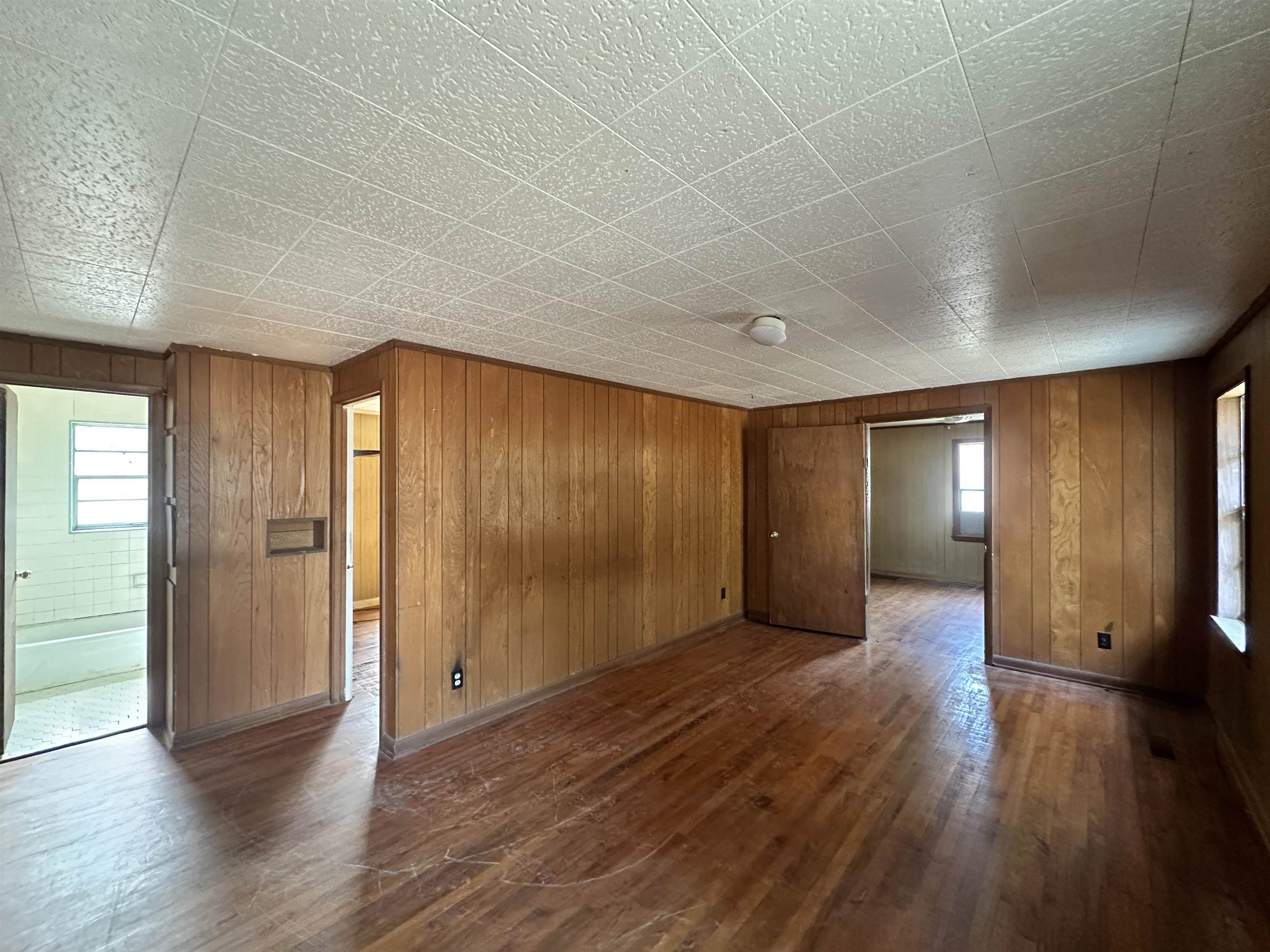 5690 Sunlight Road Malone, FL 32445 - Photo 4 of 20