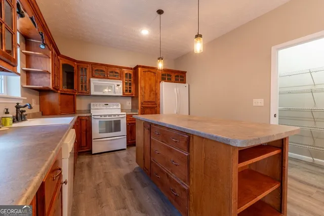 $375,000 | 228 Goldfinch Lane, Murphy, NC 28906