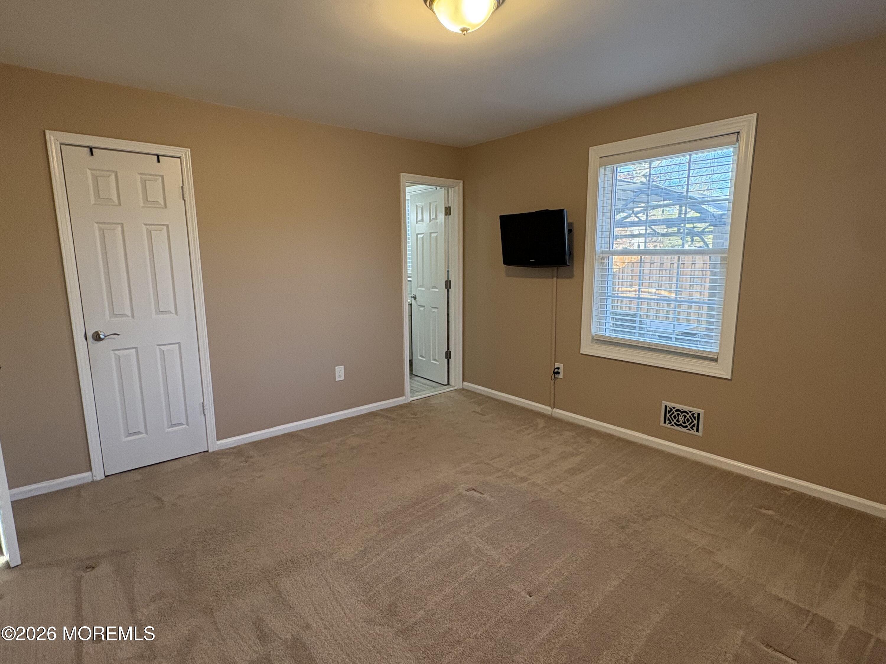 650 Chelsea Street Forked River, NJ 08731 - Photo 19 of 82 2026-01-12_14-54-41_599