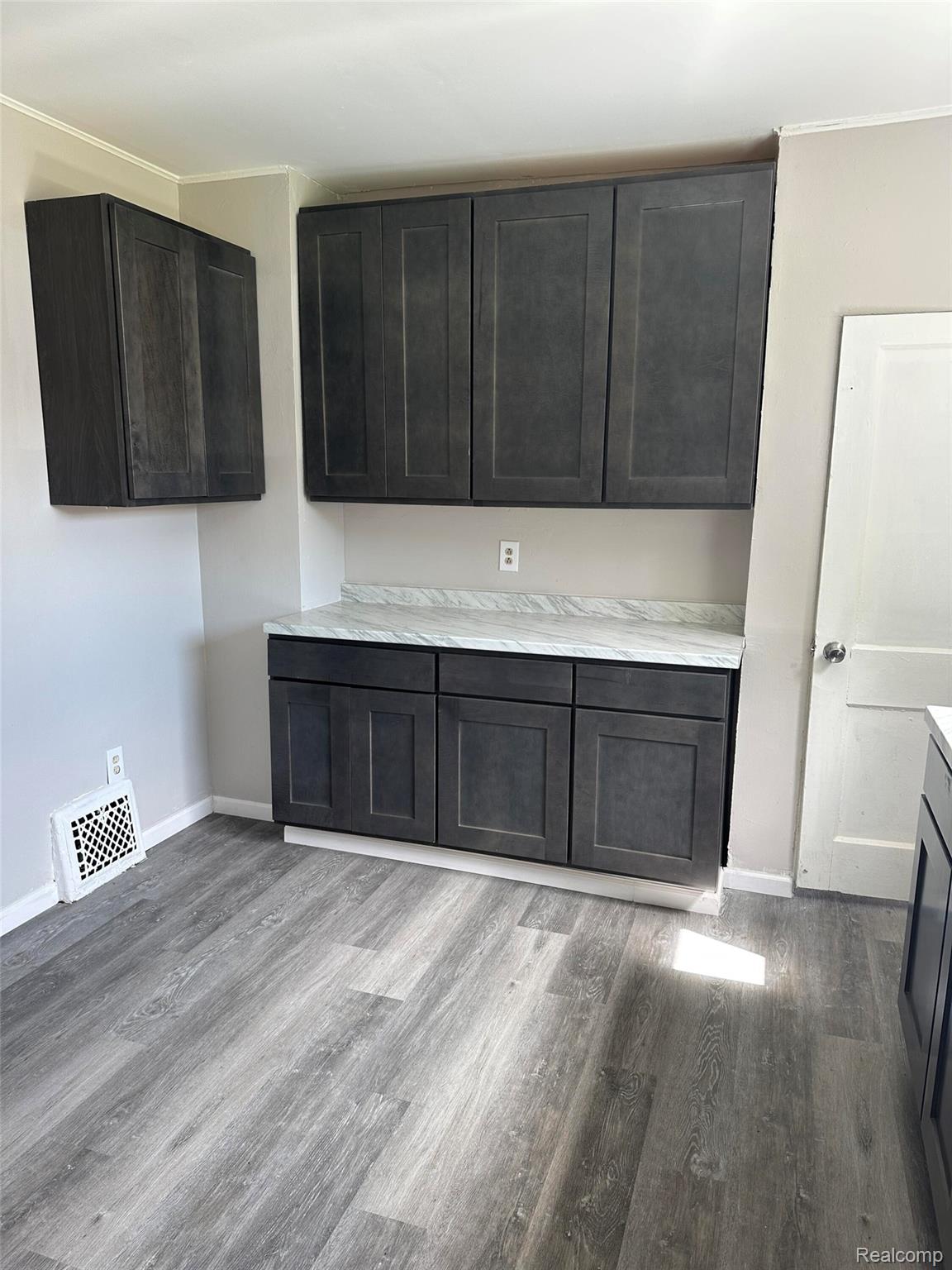 826 East Mt Morris Road Mount Morris, MI 48458 - Photo 16 of 47 016_beyc6a32d8bf46ed1.jpg