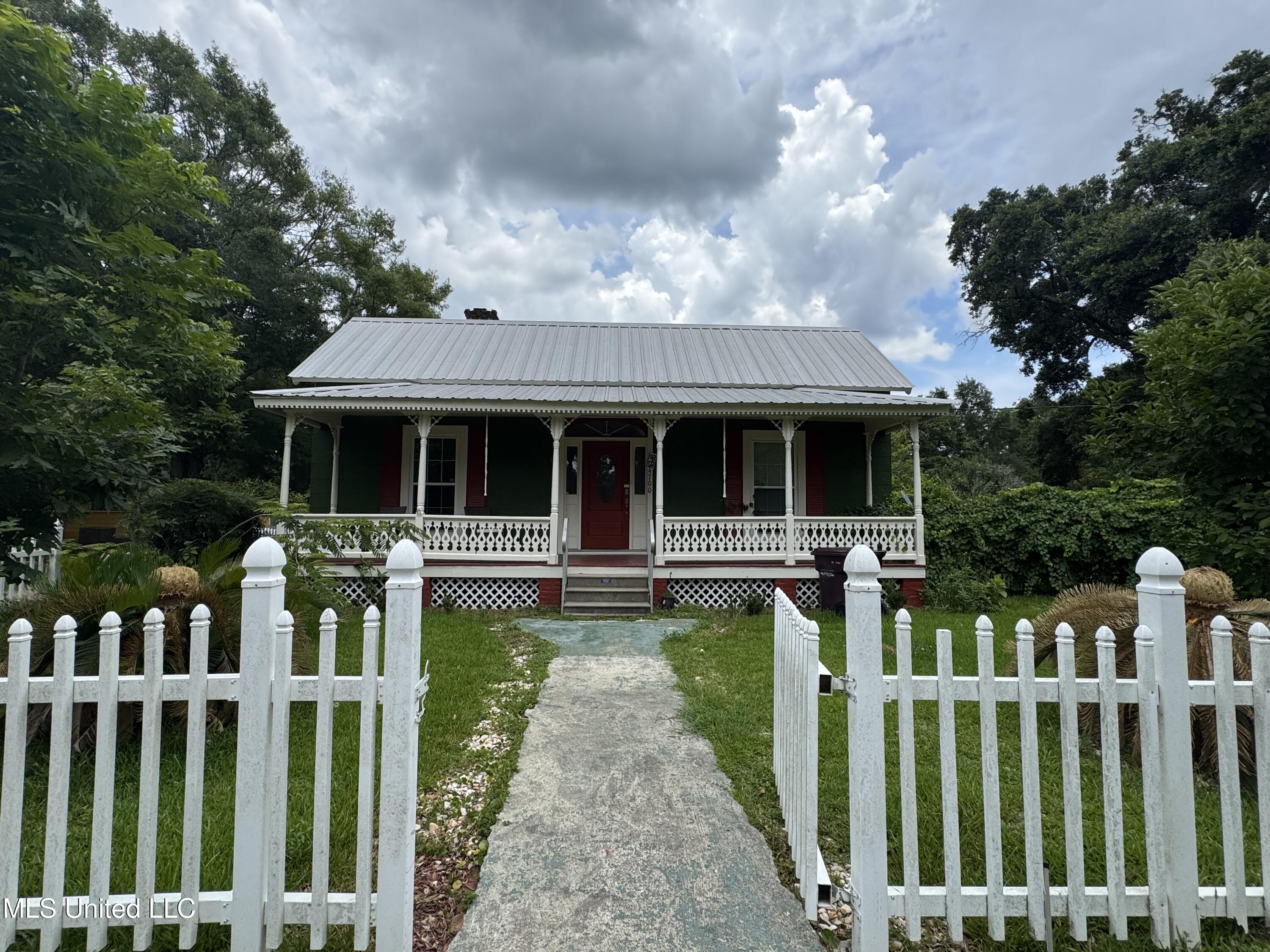 4700 2nd Street Moss Point, MS 39563 - Photo 1 of 9 IMG_7768