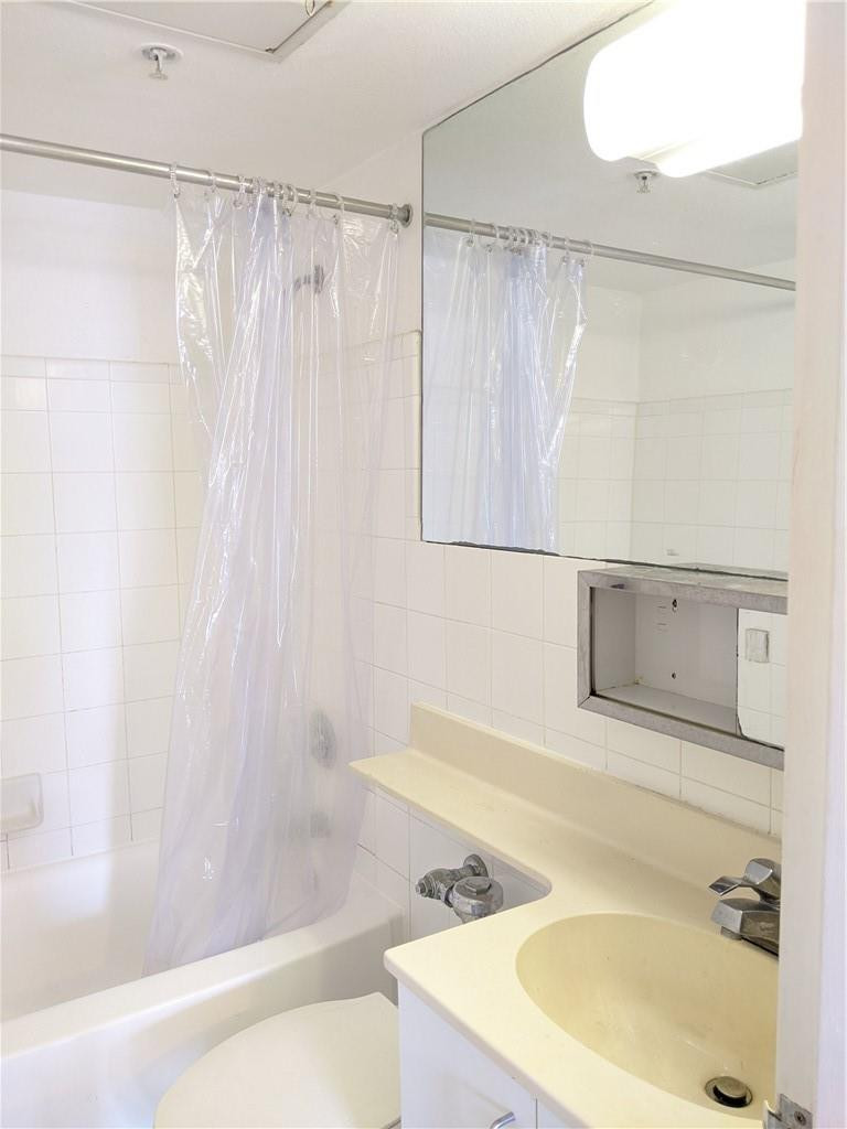 1500 Bay Road, Unit 1146S Miami Beach, FL 33139 - Photo 4 of 14 Photo 4