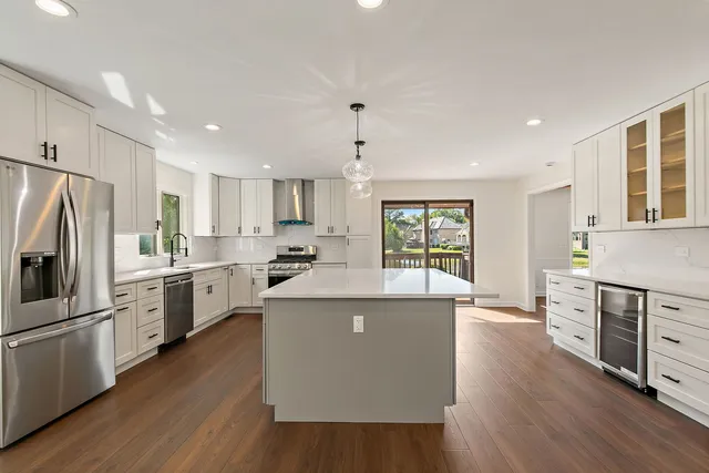 $749,000 | 1548 Wood Creek Trail, Bartlett, IL 60103