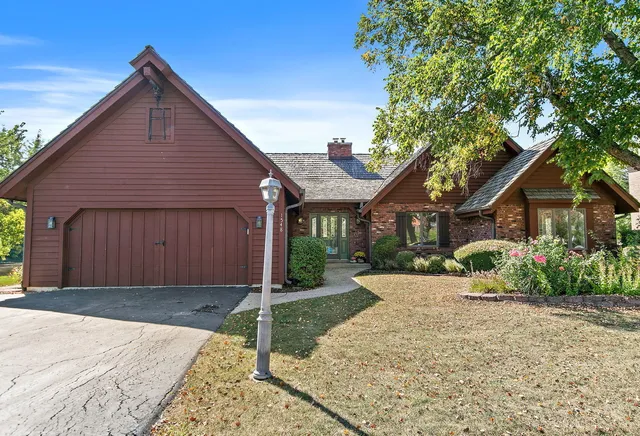 $749,000 | 1548 Wood Creek Trail, Bartlett, IL 60103