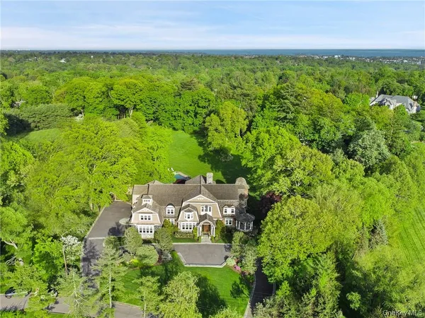 $5,495,000 | 9 Meadow Lane, Purchase, NY 10577