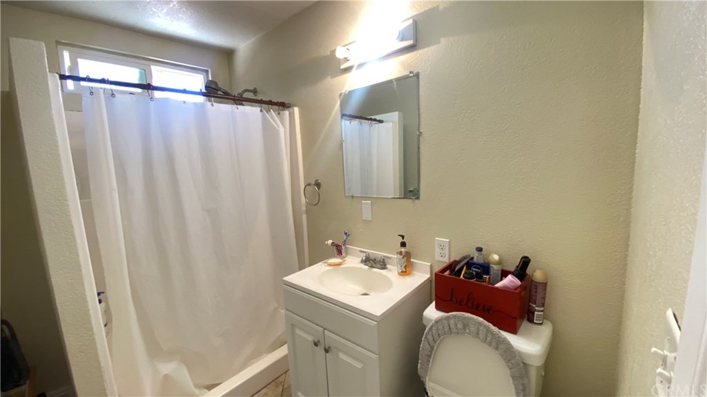 9272 Colorado Avenue Riverside, CA 92503 - Photo 10 of 35