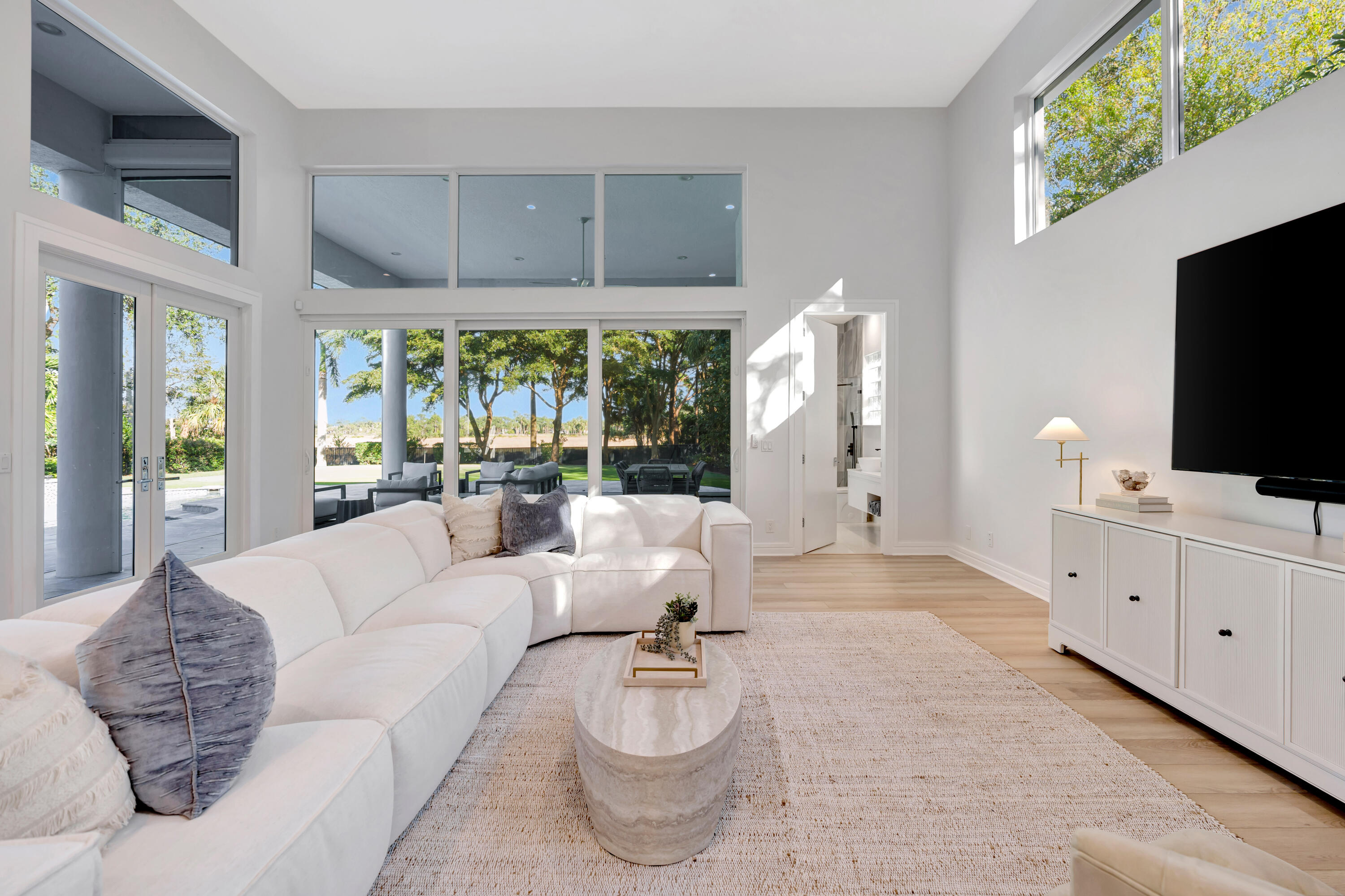 7801 Old Marsh Road Palm Beach Gardens, FL 33418 - Photo 13 of 58 Open to Covered Patio