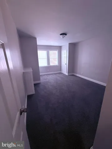 a view of empty room with window