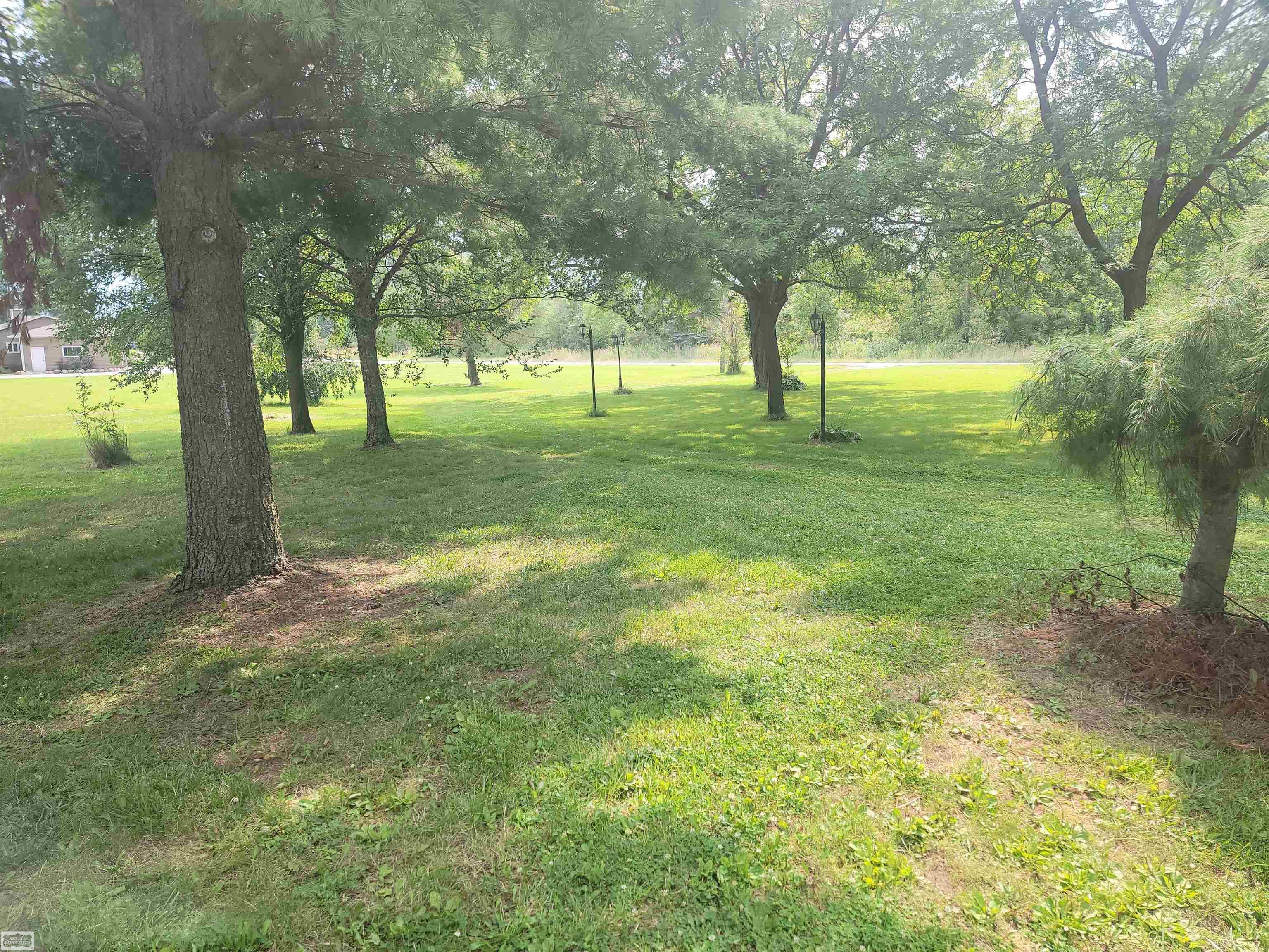 1040 Miller Road Memphis, MI 48041 - Photo 16 of 40 50149950-83c79a47-04c9-457d-933a-766b9d55de2a.JPG