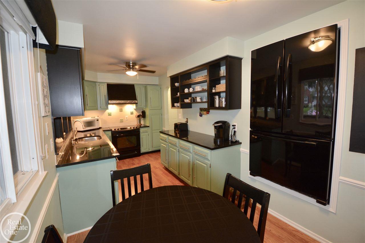 475 Lexington Road Grosse Pointe Farms, MI 48236 - Photo 6 of 40