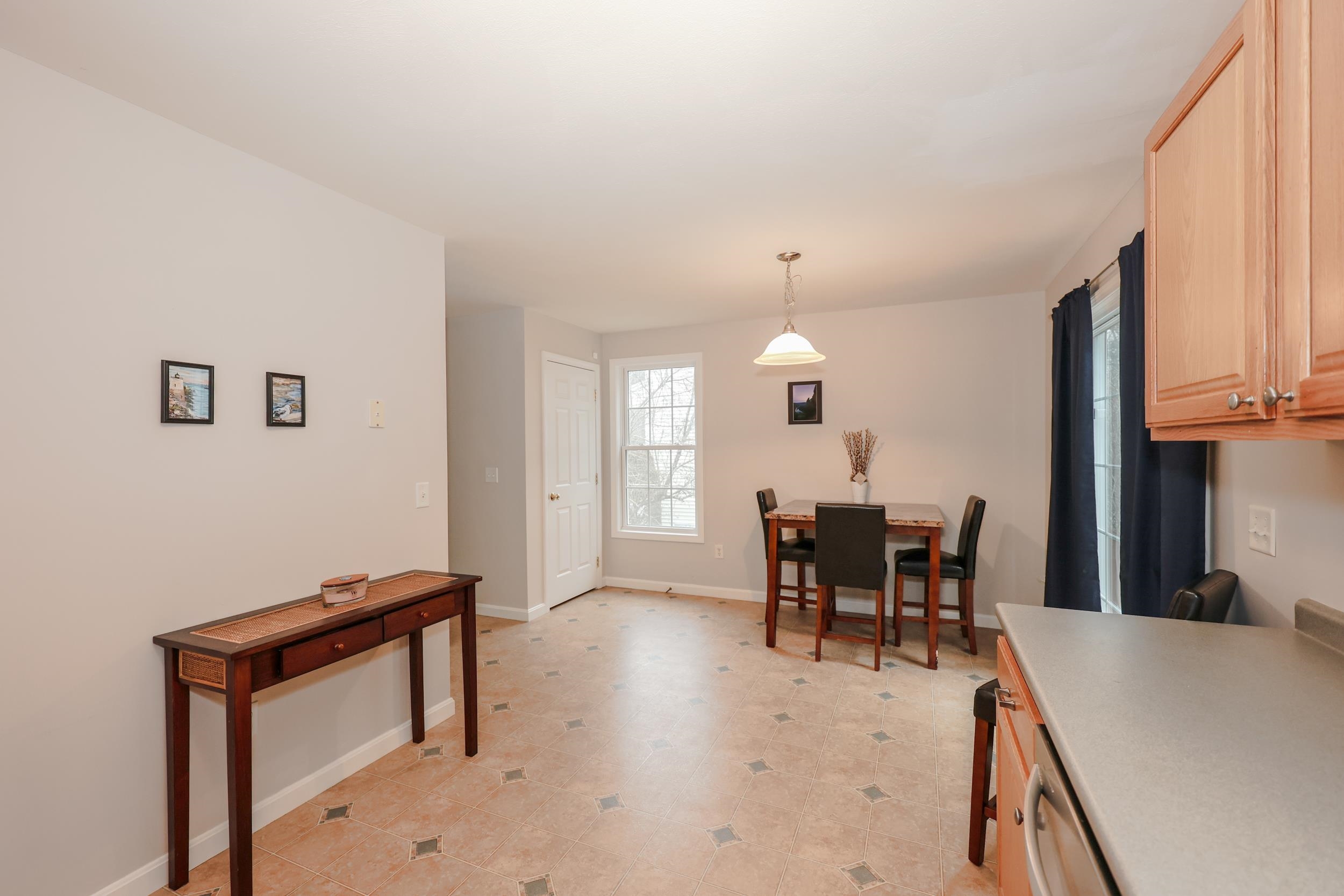 7 Mulberry Lane Amherst, NH 03031 - Photo 8 of 27