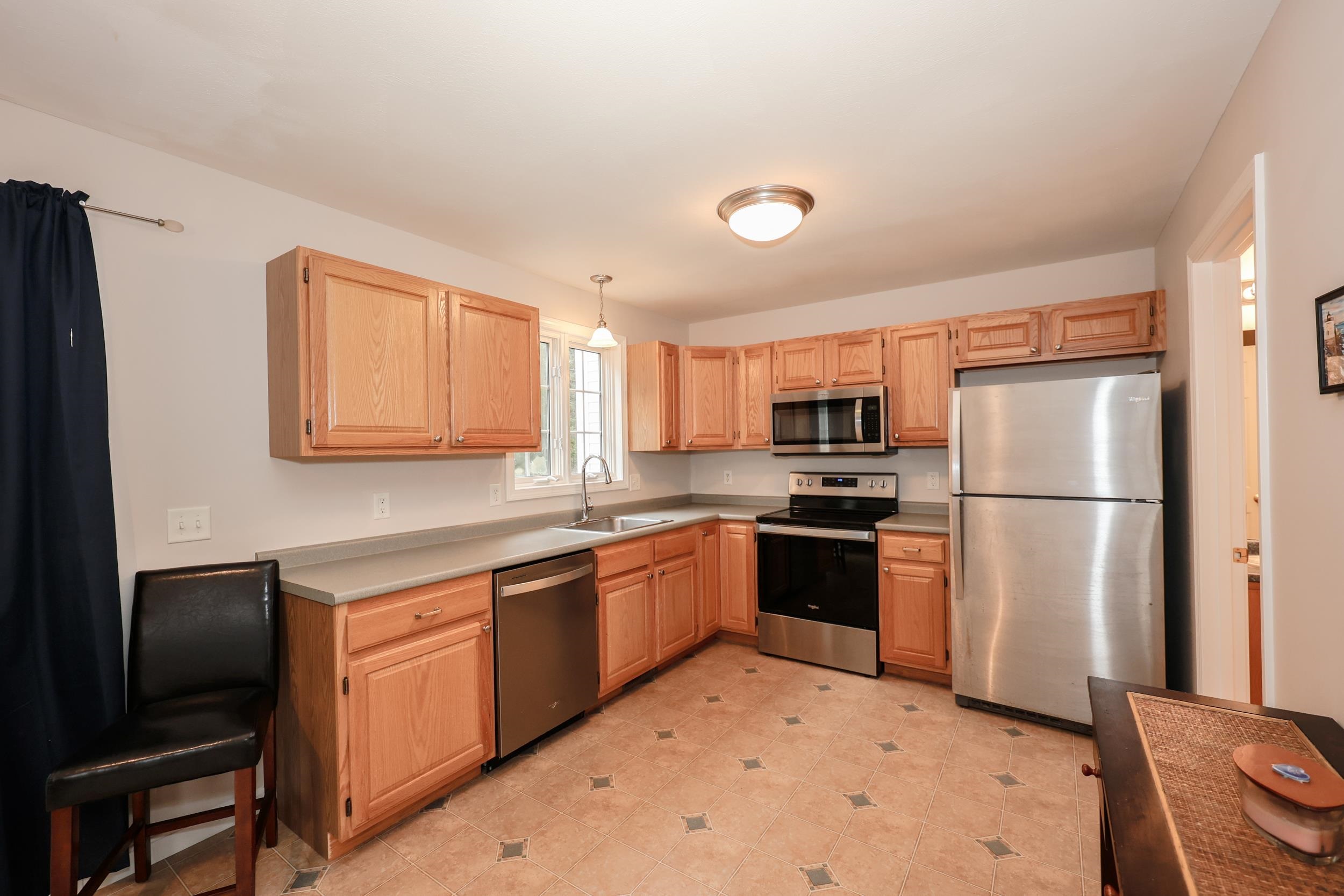 7 Mulberry Lane Amherst, NH 03031 - Photo 10 of 21