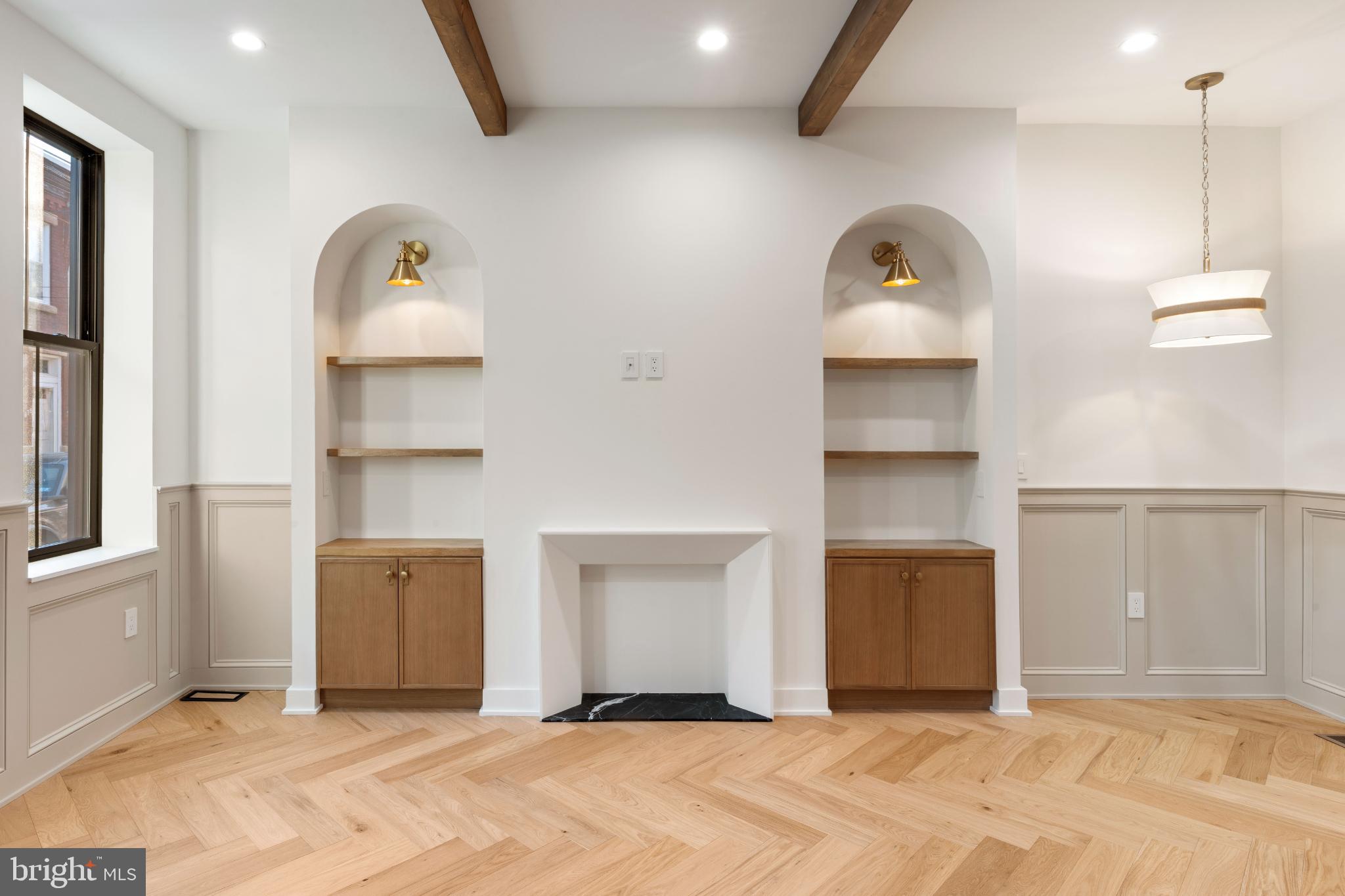 823 Mercer Street Philadelphia, PA 19125 - Photo 6 of 37 a view of livingroom with window