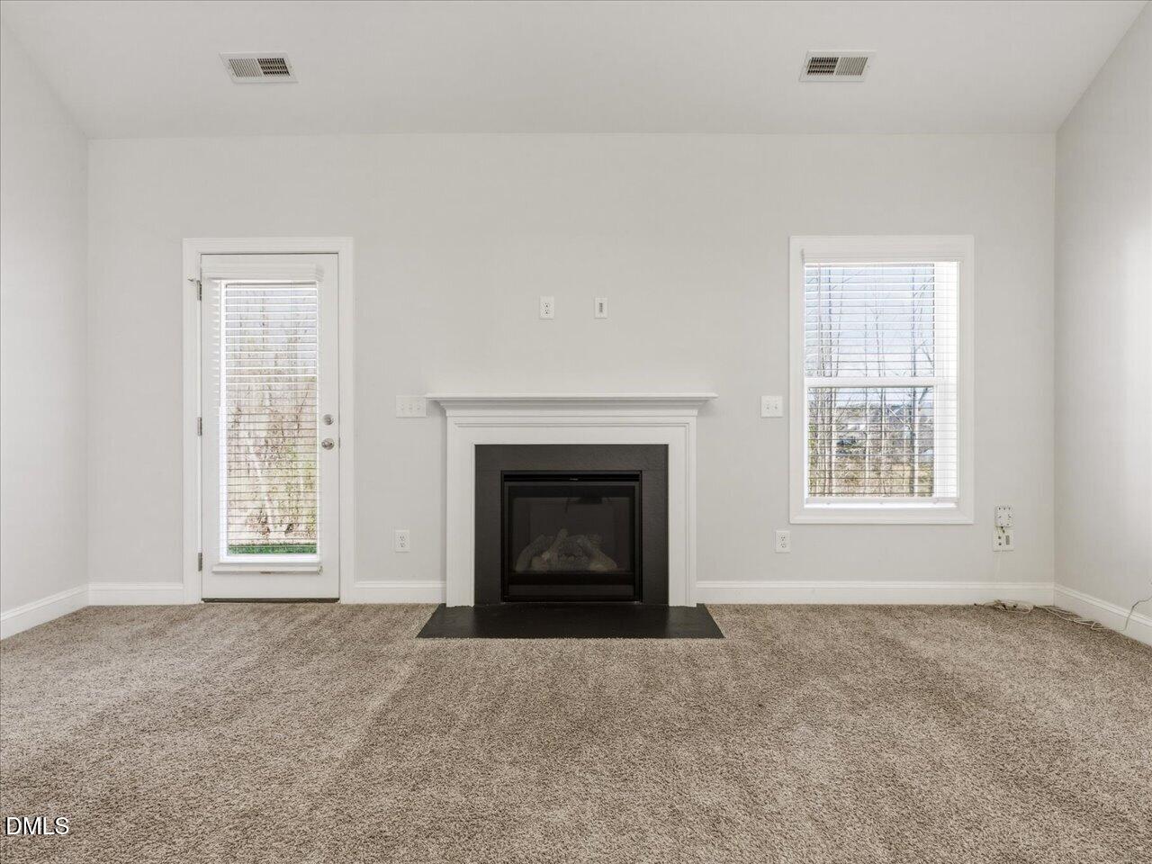 60 Pepper Lane Garner, NC 27529 - Photo 25 of 70 25-Living Room