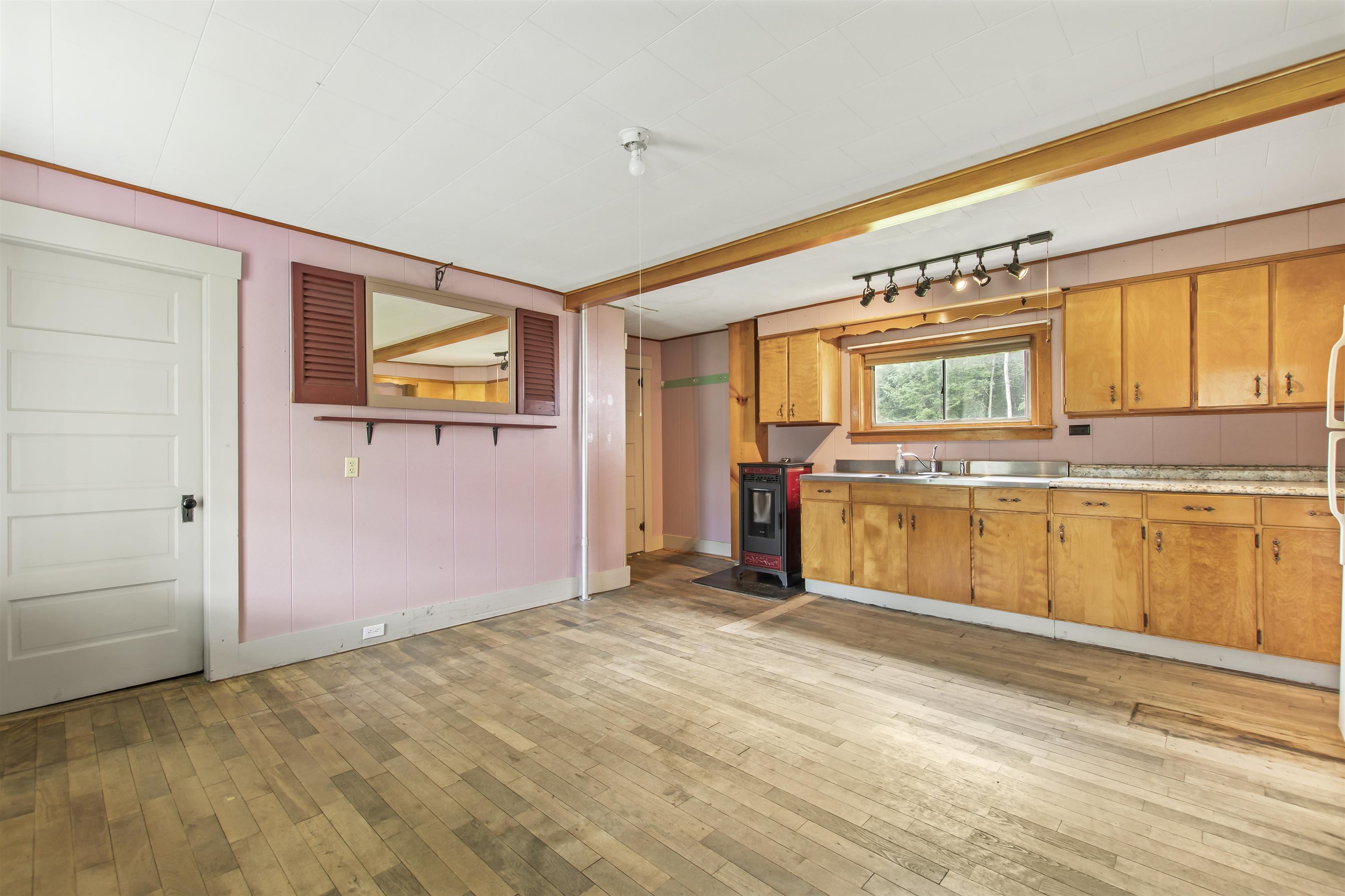 11 Dalton Road Pittsburg, NH 03592 - Photo 3 of 39