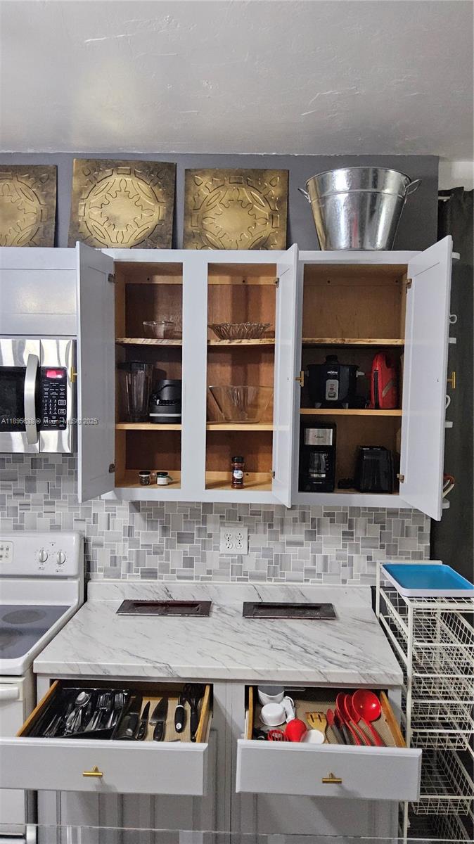 4201 Southwest 60th Place, Unit 2 South Miami, FL 33155 - Photo 5 of 14