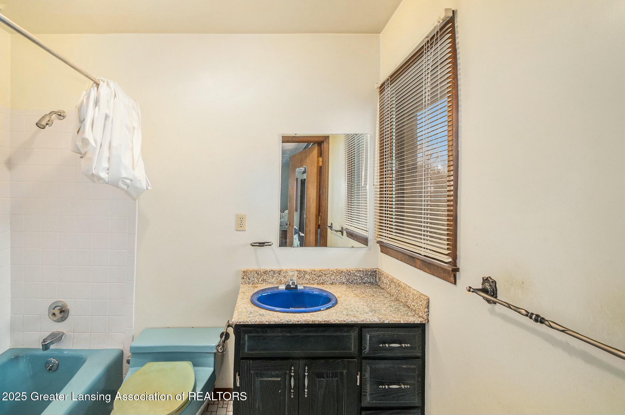2775 East Howe Road Dewitt, MI 48820 - Photo 11 of 26 tempImageuvNEY9