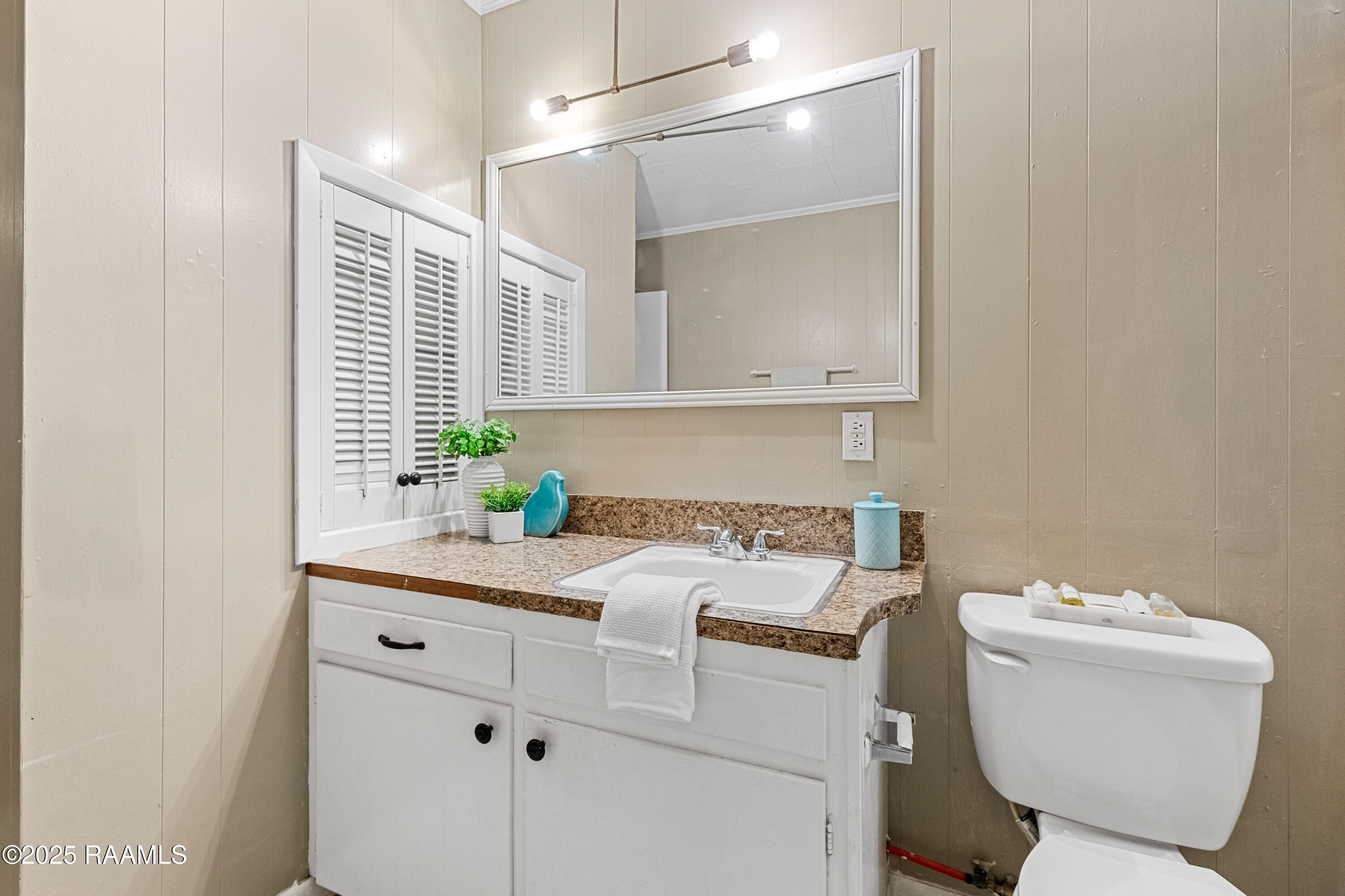 1208 Hugh Wallis Road South Lafayette, LA 70508 - Photo 20 of 28 1208SHughWallis-65